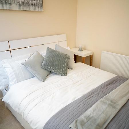 Comfy Spacious Apartment In Canary Wharf Londres Extérieur photo