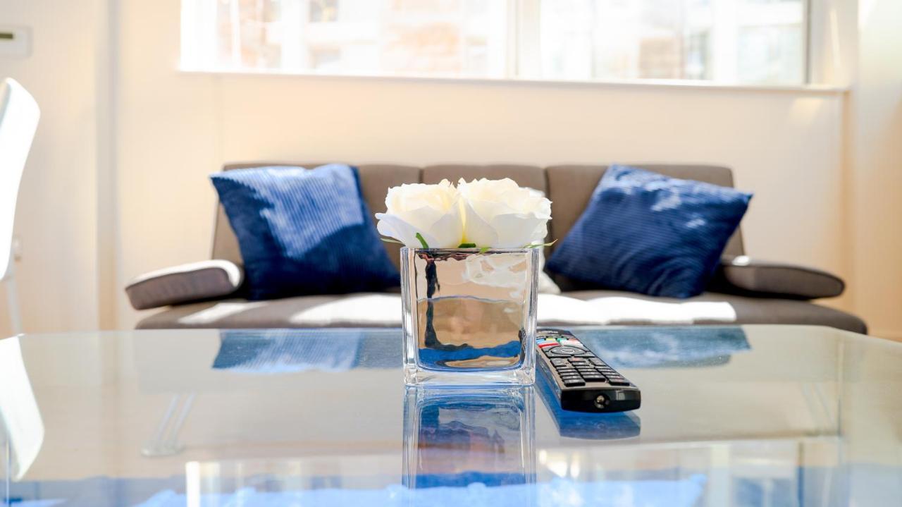 Comfy Spacious Apartment In Canary Wharf Londres Extérieur photo